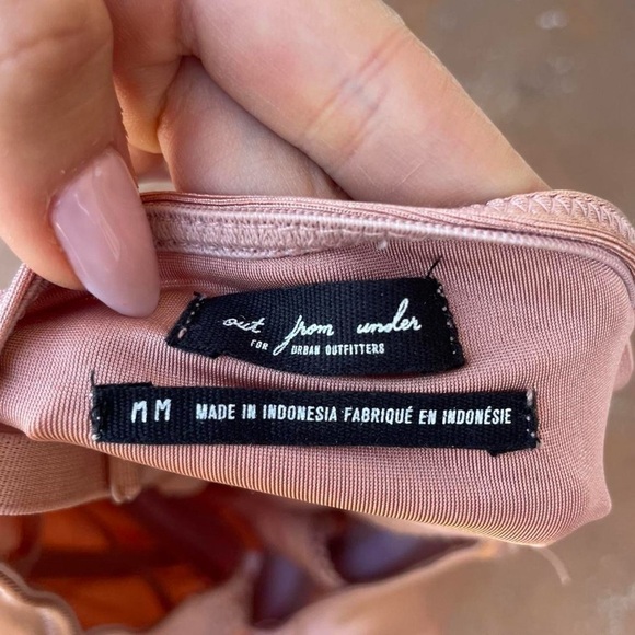 Our from under Pink corset bodysuit sz m - Picture 4 of 4